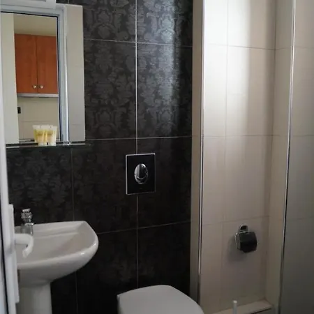 Maria - Blougoura Hotel