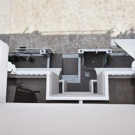 Maria - Blougoura Hotel